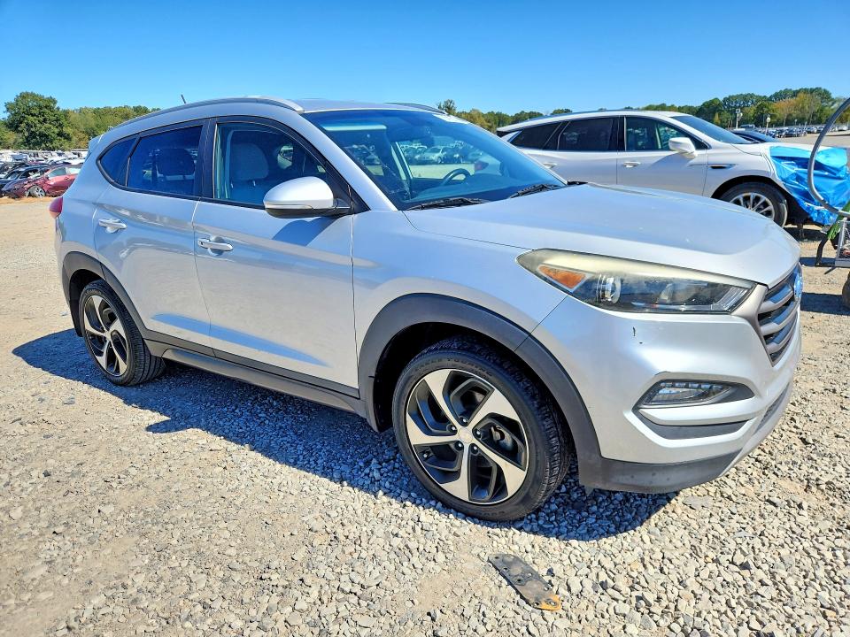 2016 Hyundai Tucson მანქანა იყიდება აუქციონზე, vin: KM8J33A21GU204012, აუქციონის ნომერი: 71415176