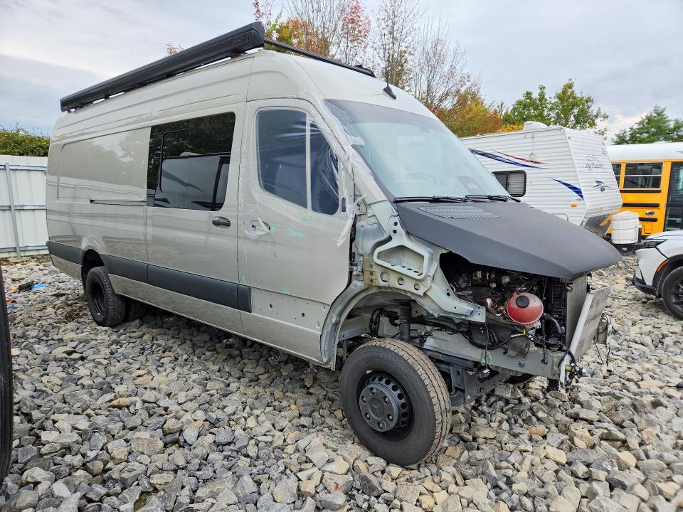 69044886 :رقم المزاد ، W1Y8ND6Y9ST227094 vin ، 2025 Mercedes-benz Sprinter مزاد بيع
