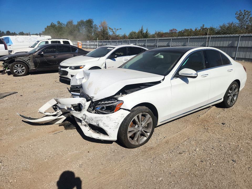 71484646 :رقم المزاد ، 55SWF4KB5FU059472 vin ، 2015 Mercedes-benz C مزاد بيع