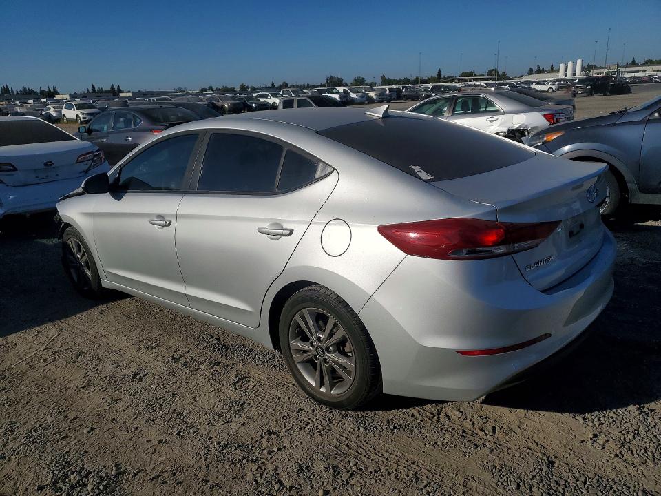 71071816 :رقم المزاد ، 5NPD84LF6JH329646 vin ، 2018 Hyundai Elantra مزاد بيع
