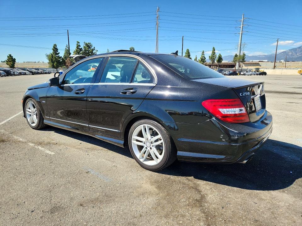 72330766 :رقم المزاد ، WDDGF4HB7CA623405 vin ، 2012 Mercedes-benz C مزاد بيع