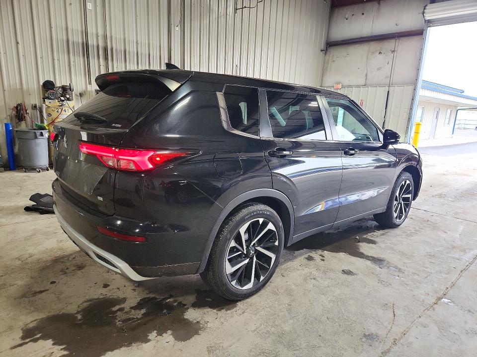 Продажа на аукционе авто 2022 Mitsubishi Outlander, vin: JA4J4UA80NZ079879, номер лота: 72574126