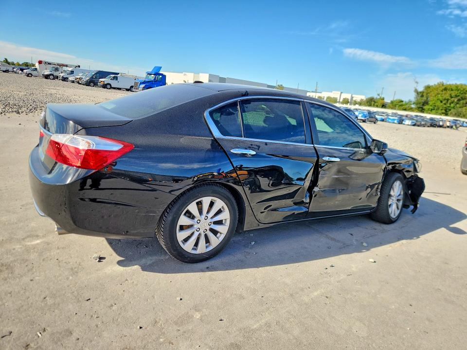 2013 Honda Accord მანქანა იყიდება აუქციონზე, vin: 1HGCR2F89DA213462, აუქციონის ნომერი: 71225866
