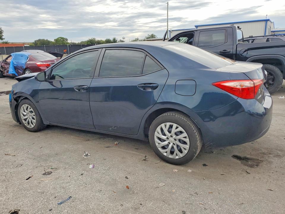 Aukcja sprzedaży 2018 Toyota Corolla, vin: 5YFBURHE4JP851470, numer aukcji: 71542756