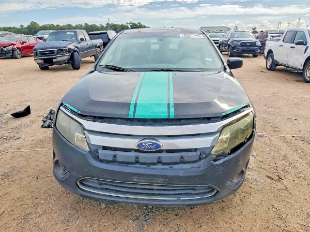 70377226 :رقم المزاد ، 3FAHP0GA1AR402436 vin ، 2010 Ford Fusion مزاد بيع