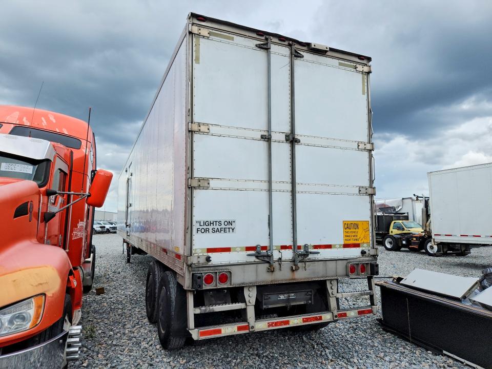 2016 Utility Trailer Utility Tr მანქანა იყიდება აუქციონზე, vin: 1UYVS2481GM426148, აუქციონის ნომერი: 71285916