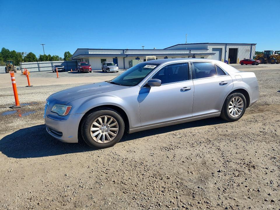 2013 Chrysler 300 მანქანა იყიდება აუქციონზე, vin: 2C3CCAAG1DH627074, აუქციონის ნომერი: 71687396
