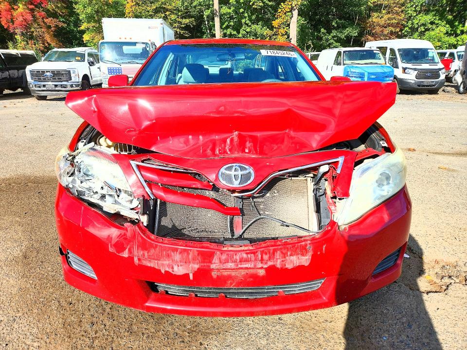 71845246 :رقم المزاد ، 4T1BF3EKXAU515502 vin ، 2010 Toyota Camry مزاد بيع