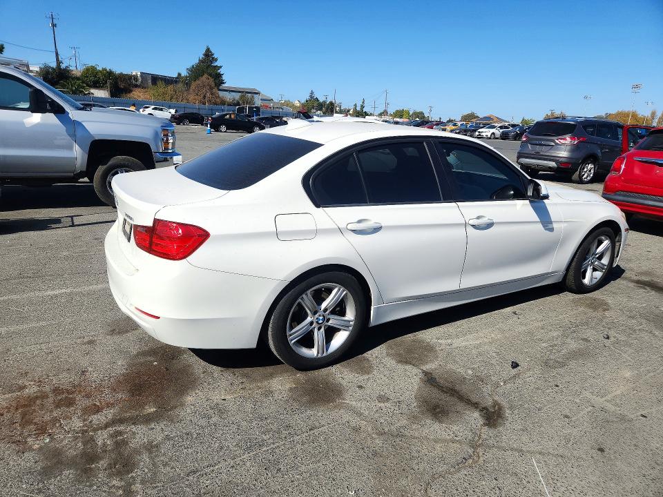 2012 Bmw 328 მანქანა იყიდება აუქციონზე, vin: WBA3A5C54CF342547, აუქციონის ნომერი: 72735586