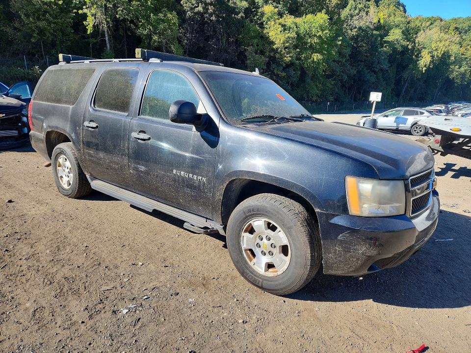 71925556 :رقم المزاد ، 1GNUKHE33AR215311 vin ، 2010 Chevrolet Suburban مزاد بيع