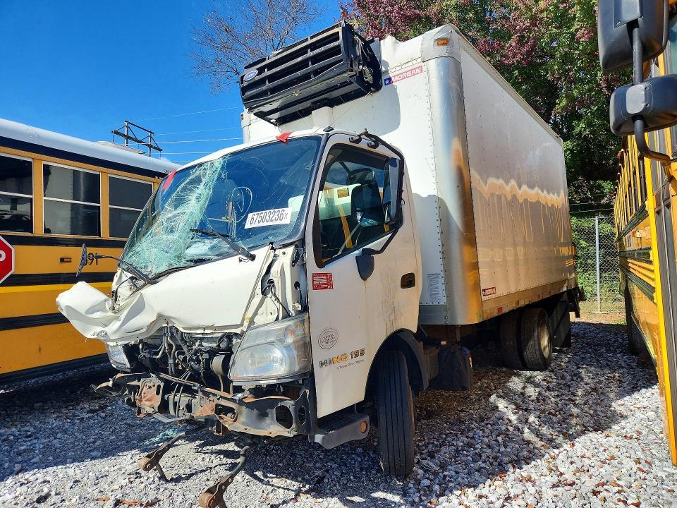67503236 :رقم المزاد ، JHHRDM2H8FK001980 vin ، 2015 Hino 195 مزاد بيع