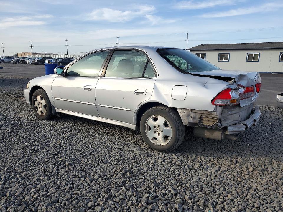 2002 Honda Accord მანქანა იყიდება აუქციონზე, vin: 1HGCG16502A079864, აუქციონის ნომერი: 72244696