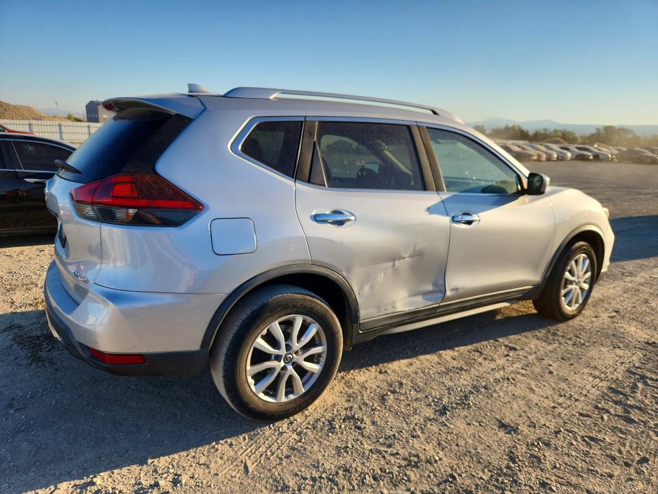 2018 Nissan Rogue მანქანა იყიდება აუქციონზე, vin: KNMAT2MV0JP568576, აუქციონის ნომერი: 71751196