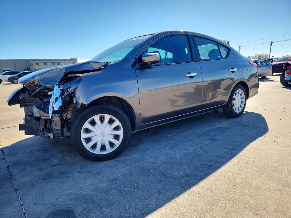 Auction sale of the 2015 Nissan Versa, vin: 3N1CN7AP4FL837786, lot number: 71300936