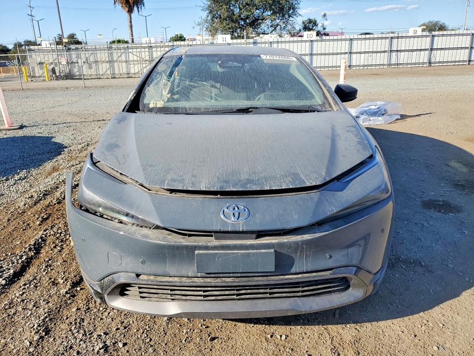 71072666 :رقم المزاد ، JTDADABU9R3009645 vin ، 2024 Toyota Prius مزاد بيع