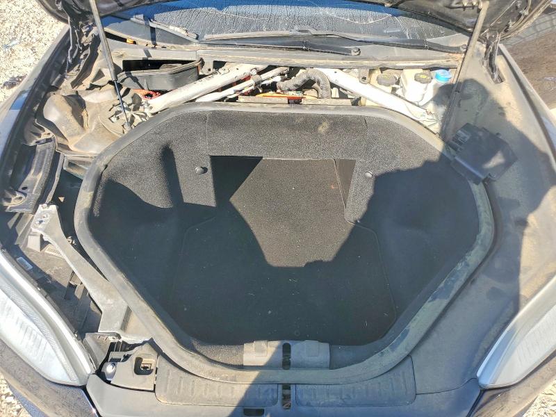 71178596 :رقم المزاد ، 5YJSA1H17EFP35169 vin ، 2014 Tesla Model S مزاد بيع