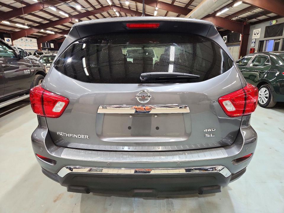 Продажа на аукционе авто 2018 Nissan Pathfinder, vin: 5N1DR2MM1JC674833, номер лота: 72376676