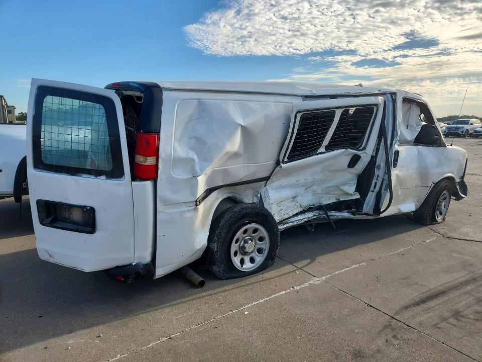 72225486 :رقم المزاد ، 1GCSGAFX2E1163829 vin ، 2014 Chevrolet Express G1500 مزاد بيع