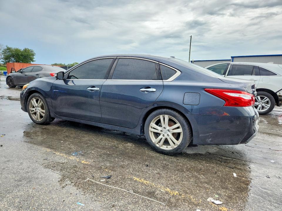 Продажа на аукционе авто 2016 Nissan Altima, vin: 1N4BL3APXGC110758, номер лота: 71606786