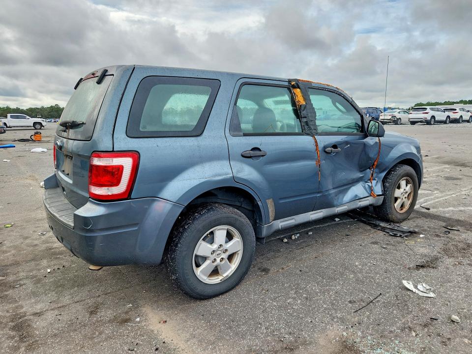 71662496 :رقم المزاد ، 1FMCU0C73BKC16292 vin ، 2011 Ford Escape مزاد بيع