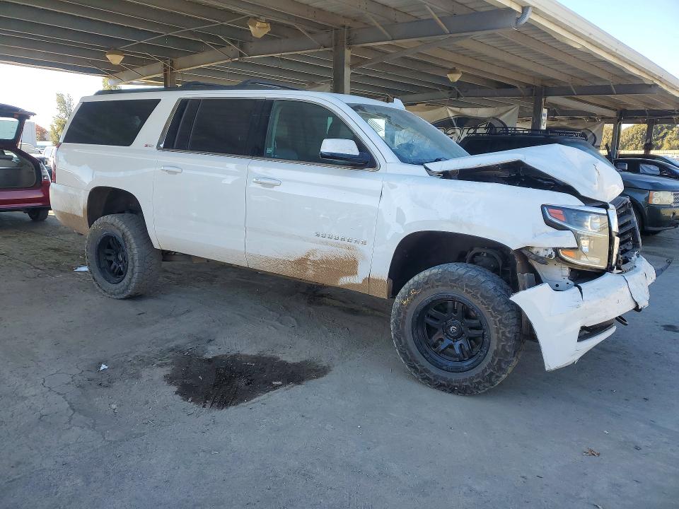 72555836 :رقم المزاد ، 1GNSKHKC0GR182143 vin ، 2016 Chevrolet Suburban مزاد بيع