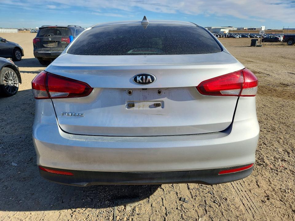 Продажа на аукционе авто 2017 Kia Forte, vin: 3KPFL4A77HE076726, номер лота: 71847496