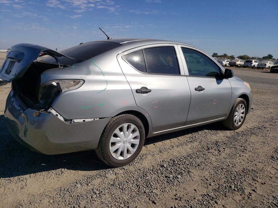 2014 Nissan Versa მანქანა იყიდება აუქციონზე, vin: 3N1CN7AP1EL824699, აუქციონის ნომერი: 72311016