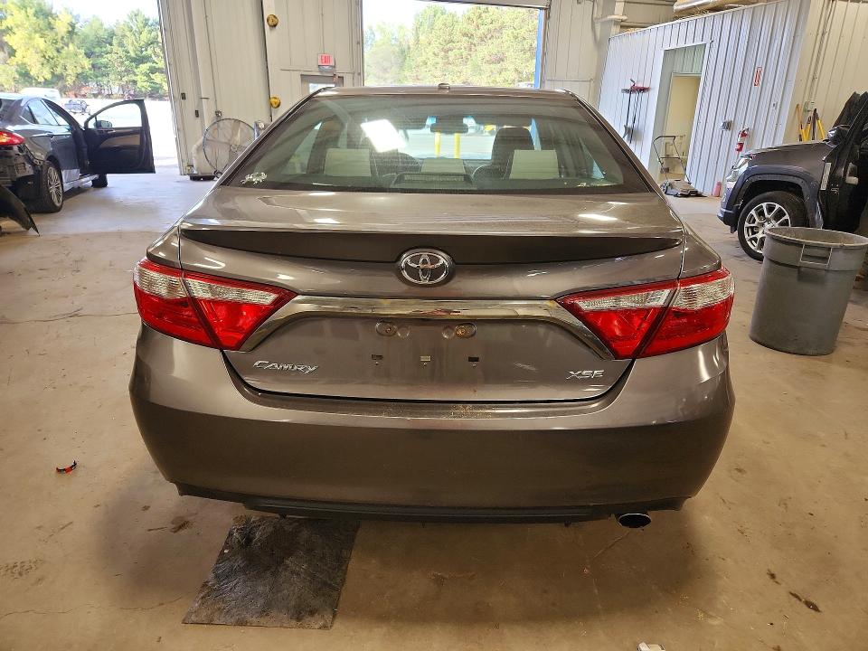 Aukcja sprzedaży 2015 Toyota Camry, vin: 4T1BF1FK8FU875698, numer aukcji: 71838266