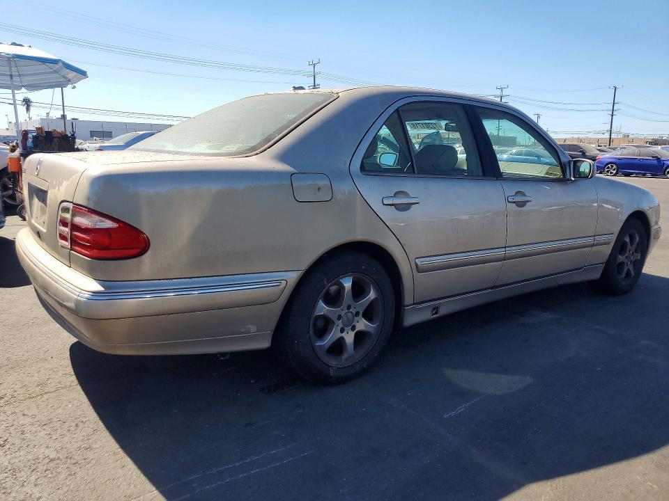 2002 Mercedes-benz E მანქანა იყიდება აუქციონზე, vin: WDBJF65J12B400856, აუქციონის ნომერი: 72301716