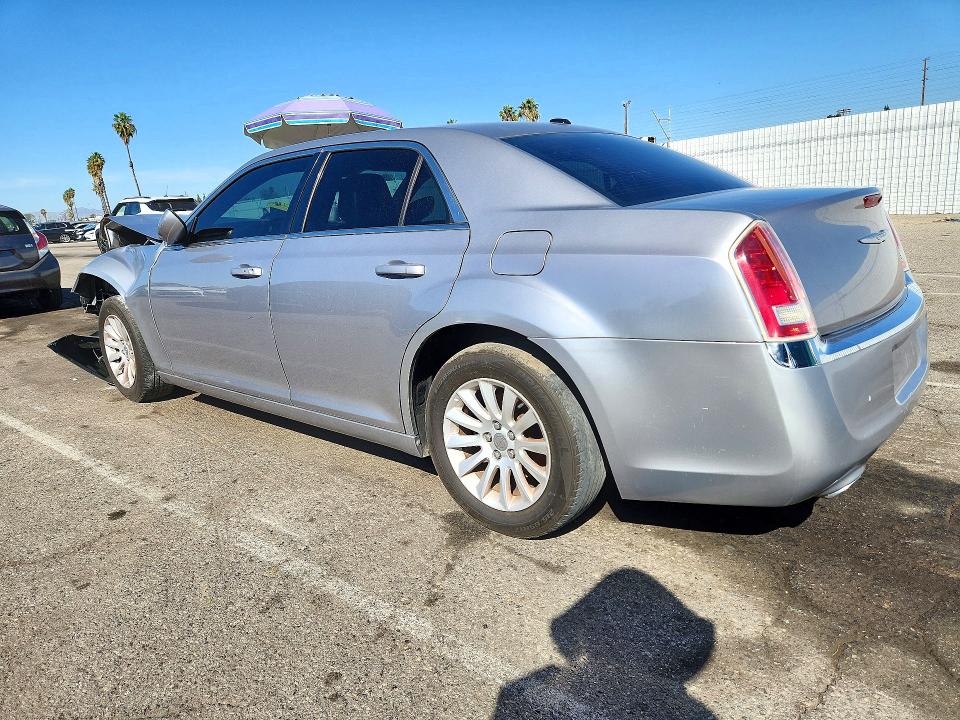 2014 Chrysler 300 მანქანა იყიდება აუქციონზე, vin: 2C3CCAAGXEH335957, აუქციონის ნომერი: 73834546