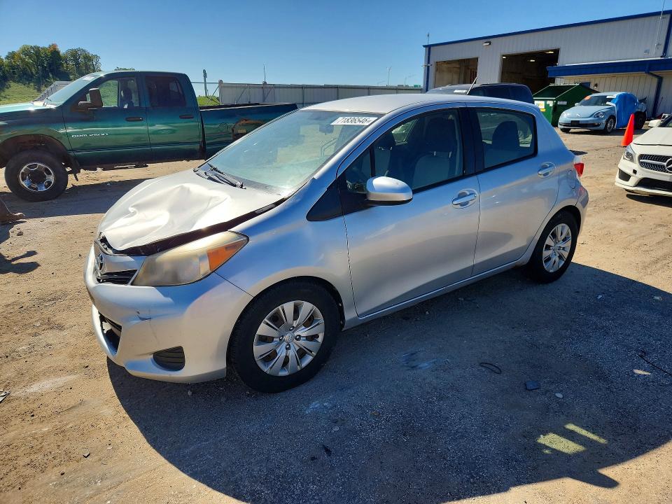 71836546 :رقم المزاد ، JTDKTUD39DD556995 vin ، 2013 Toyota Yaris مزاد بيع
