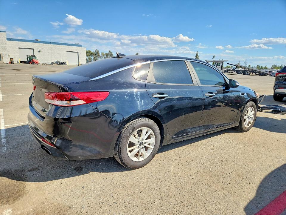 Продажа на аукционе авто 2017 Kia Optima, vin: 5XXGT4L33HG156319, номер лота: 71848926