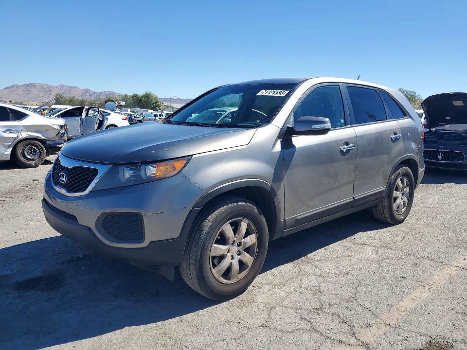 71428686 :رقم المزاد ، 5XYKT3A15BG171803 vin ، 2011 Kia Sorento مزاد بيع
