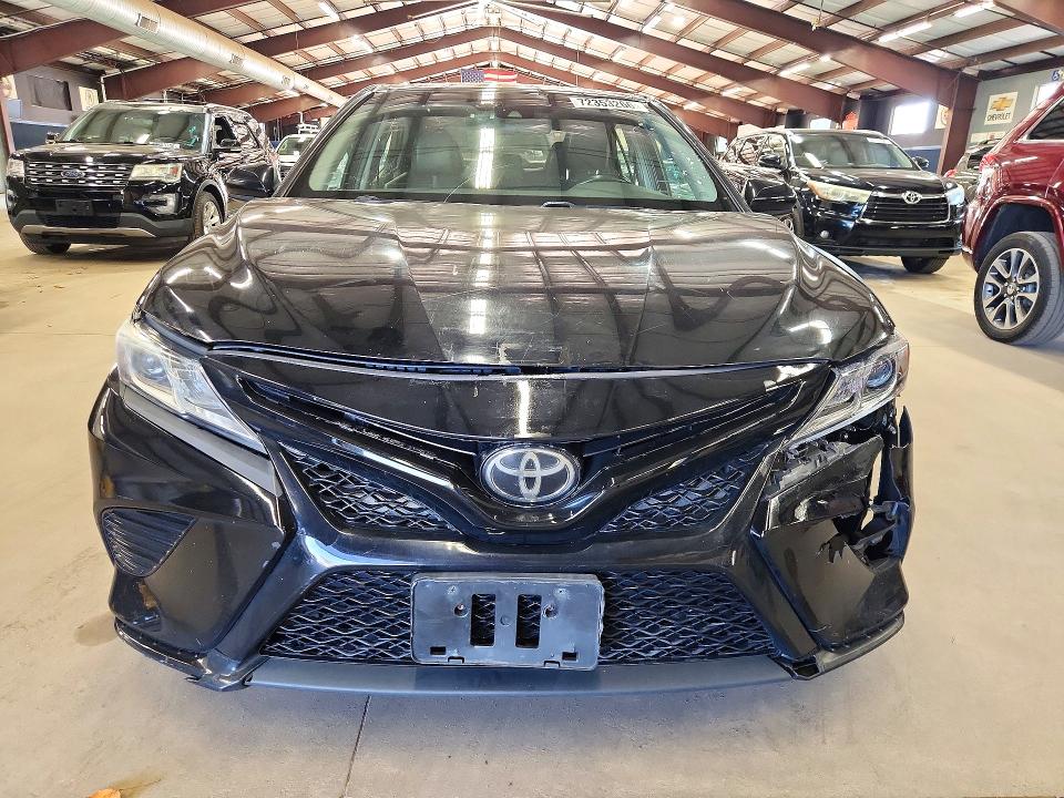 Aukcja sprzedaży 2018 Toyota Camry, vin: 4T1B11HK8JU002005, numer aukcji: 72353266