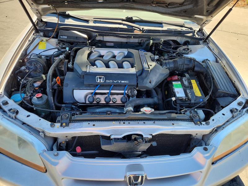 71023236 :رقم المزاد ، 1HGCG1655XA015813 vin ، 1999 Honda Accord مزاد بيع