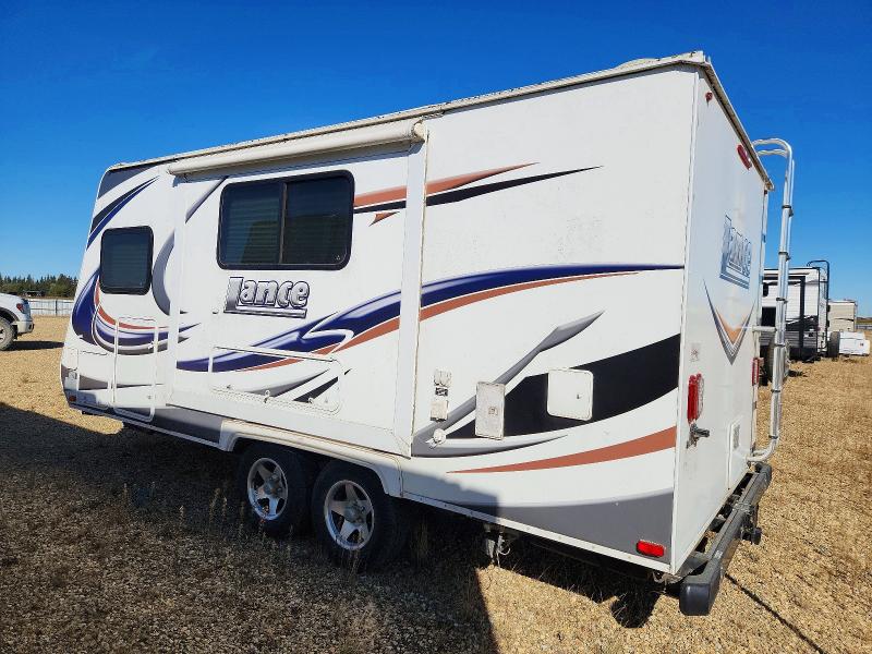 69579186 :رقم المزاد ، 56YTT1627DL313327 vin ، 2014 Lance Recreational Vehicle (rv) مزاد بيع