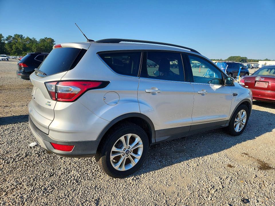 2018 Ford Escape მანქანა იყიდება აუქციონზე, vin: 1FMCU9GD9JUA11762, აუქციონის ნომერი: 72920296