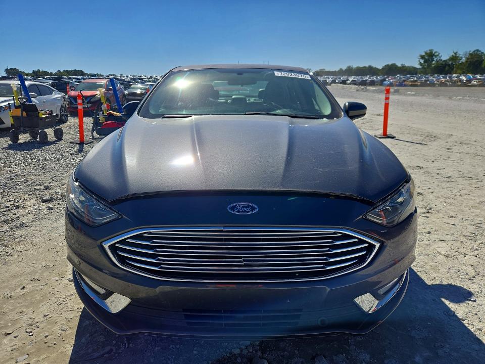 72023076 :رقم المزاد ، 3FA6P0H75JR183538 vin ، 2018 Ford Fusion مزاد بيع
