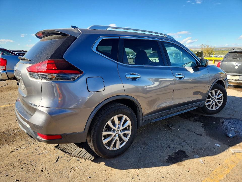 2018 Nissan Rogue მანქანა იყიდება აუქციონზე, vin: KNMAT2MV1JP560969, აუქციონის ნომერი: 72448666