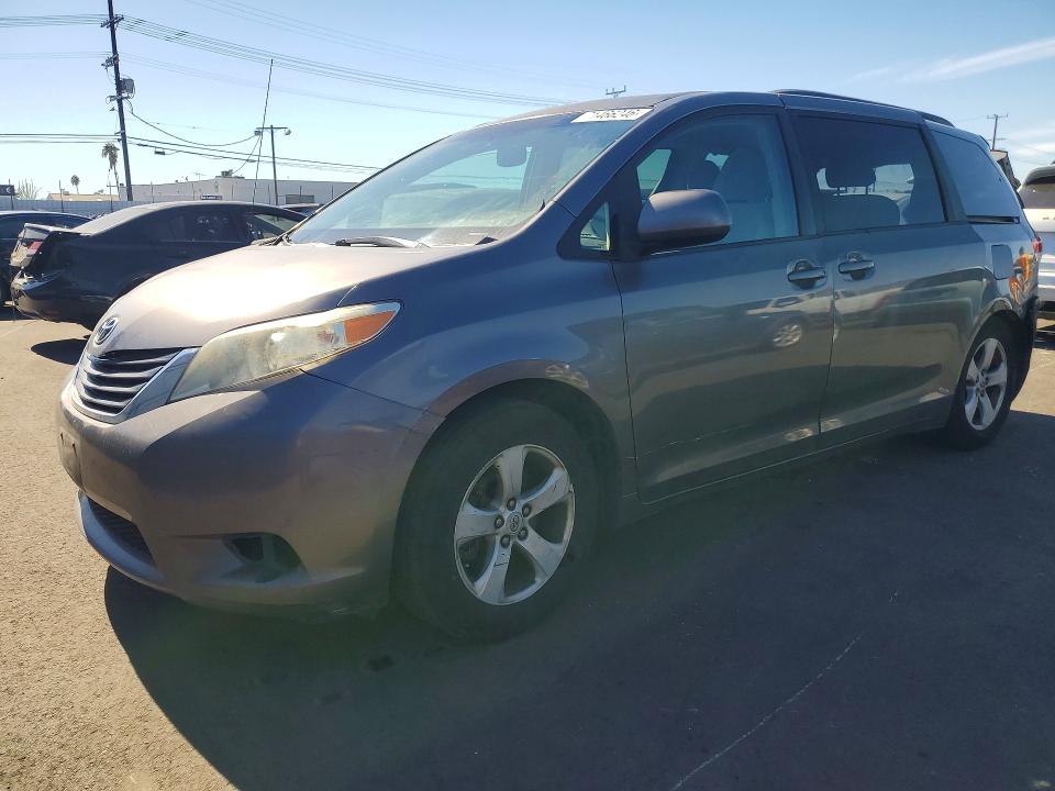 Продаж на аукціоні авто 2011 Toyota Sienna, vin: 5TDKK3DC1BS046431, номер лоту: 71466246