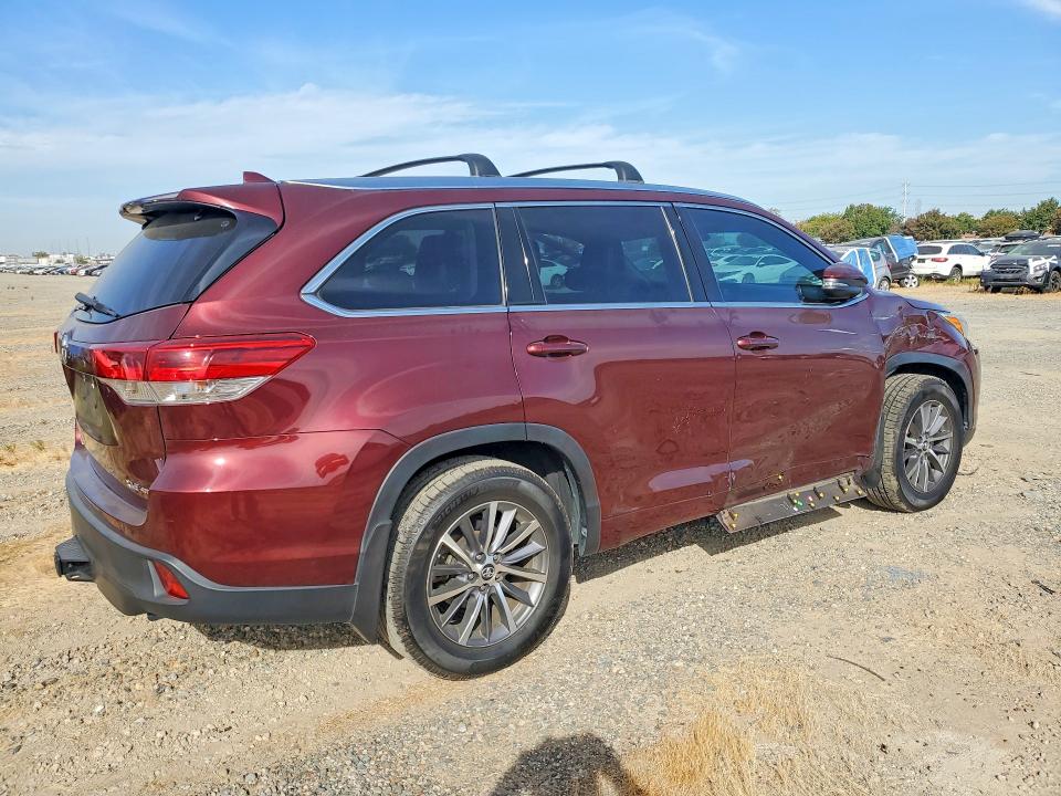 Aukcja sprzedaży 2018 Toyota Highlander, vin: 5TDJZRFH6JS886934, numer aukcji: 71049426