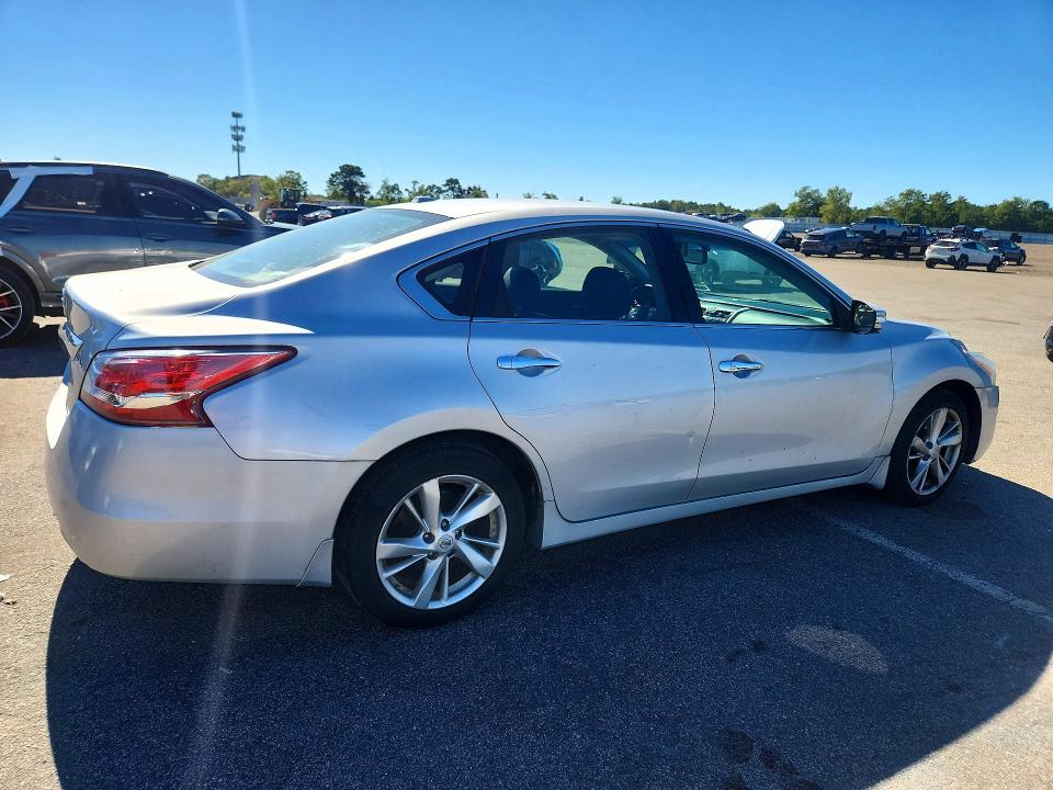 2013 Nissan Altima მანქანა იყიდება აუქციონზე, vin: 1N4AL3AP7DN586462, აუქციონის ნომერი: 71657766