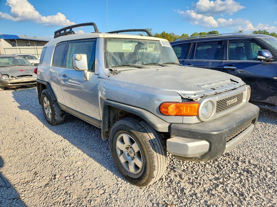 Auction sale of the 2008 Toyota Fj Cruiser, vin: JTEBU11FX80101947, lot number: 70976766