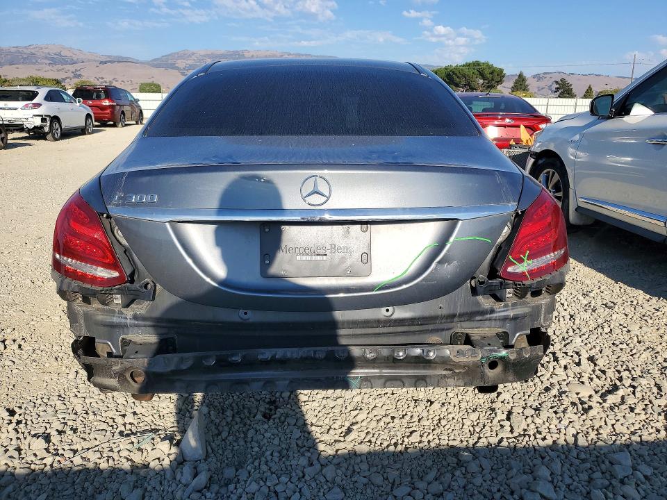 2017 Mercedes-benz C მანქანა იყიდება აუქციონზე, vin: 55SWF4JB3HU202858, აუქციონის ნომერი: 72389236