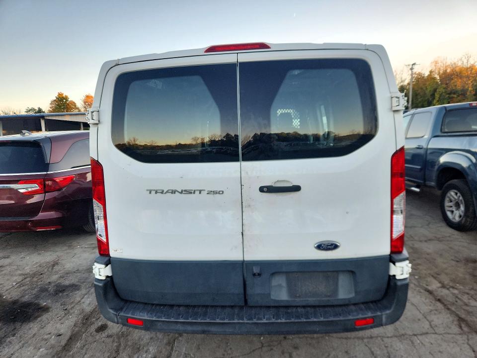 Продаж на аукціоні авто 2018 Ford Transit 250, vin: 1FTYR1ZM7JKA58567, номер лоту: 73306416