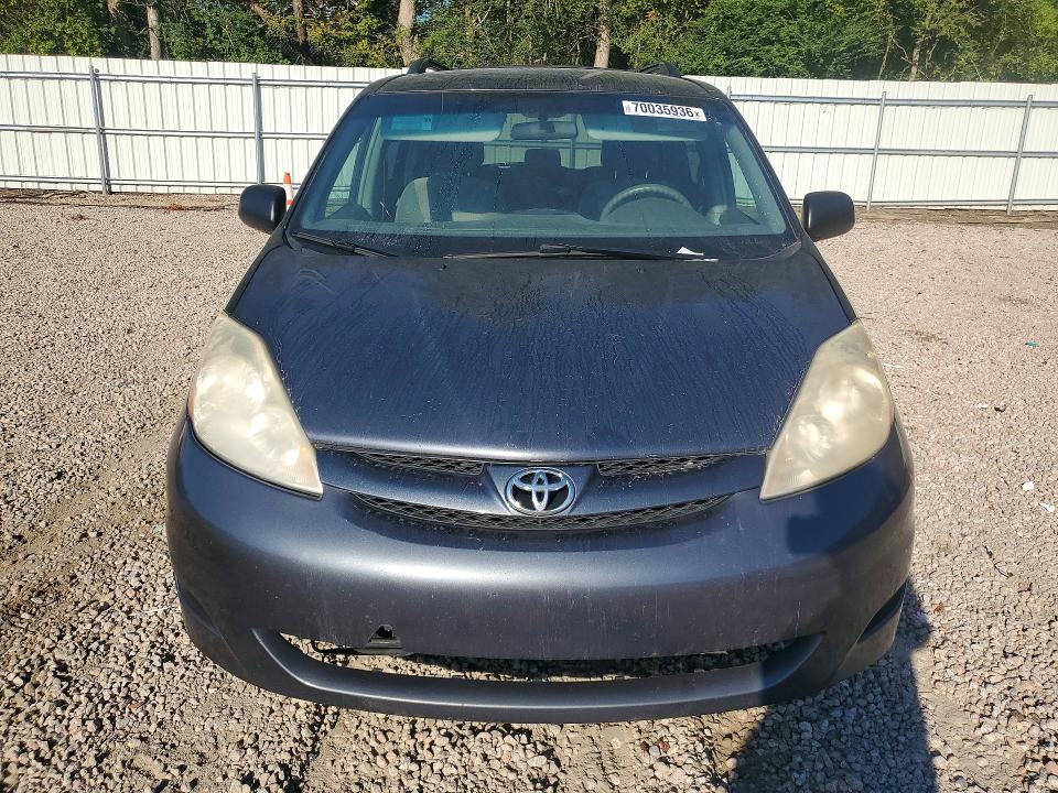 Продажа на аукционе авто 2010 Toyota Sienna, vin: 5TDKK4CC6AS323760, номер лота: 70035936