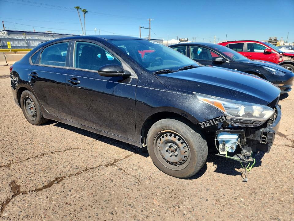 71178136 :رقم المزاد ، 3KPF24AD9ME265588 vin ، 2021 Kia Forte مزاد بيع