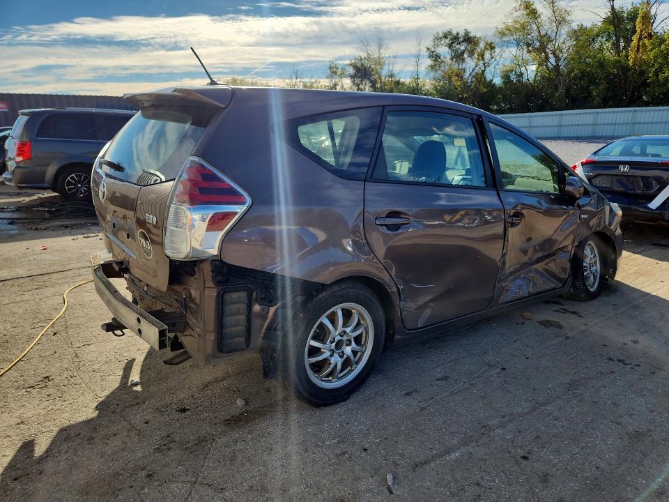 Продажа на аукционе авто 2015 Toyota Prius V, vin: JTDZN3EU8FJ025902, номер лота: 71421336