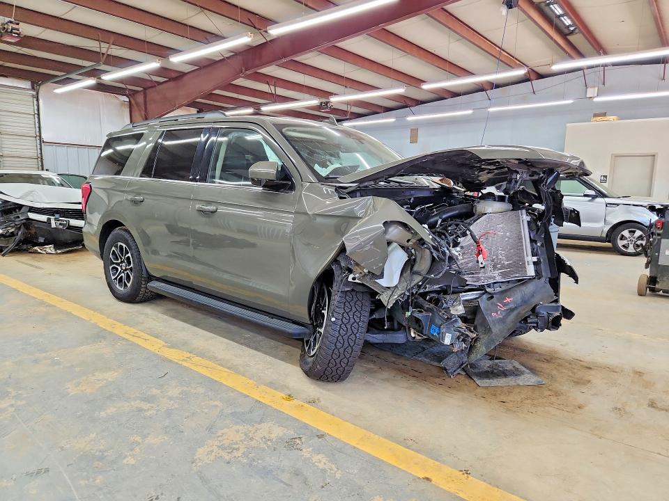 Продажа на аукционе авто 2024 Ford Expedition, vin: 1FMJU1H80REA19958, номер лота: 71352336