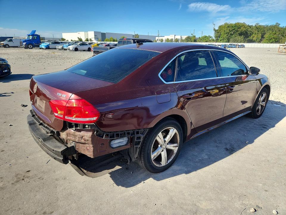 71451896 :رقم المزاد ، 1VWBT7A35EC081551 vin ، 2014 Volkswagen Passat مزاد بيع